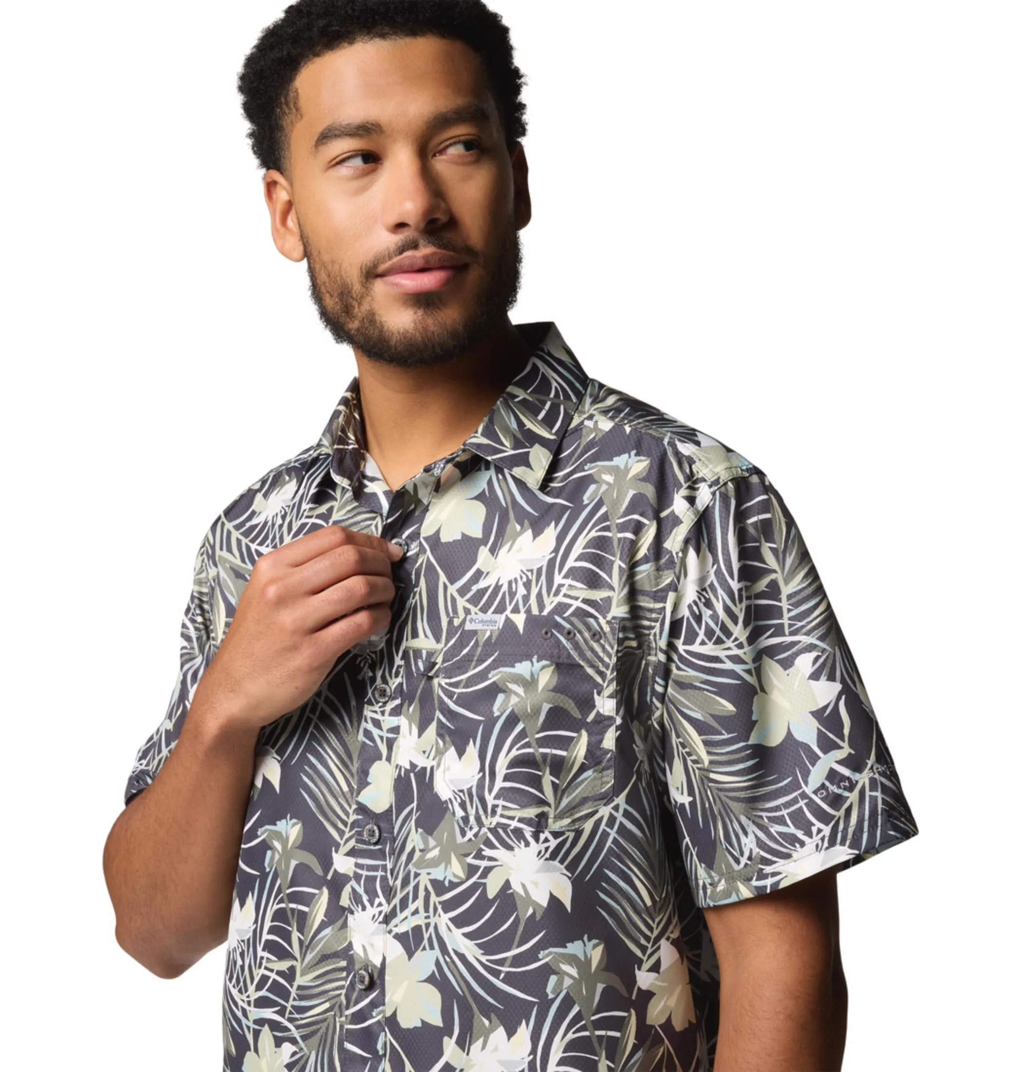 Columbia Men Green Omni-Shade Super Slack Tide Camp Short Sleeve Shirt