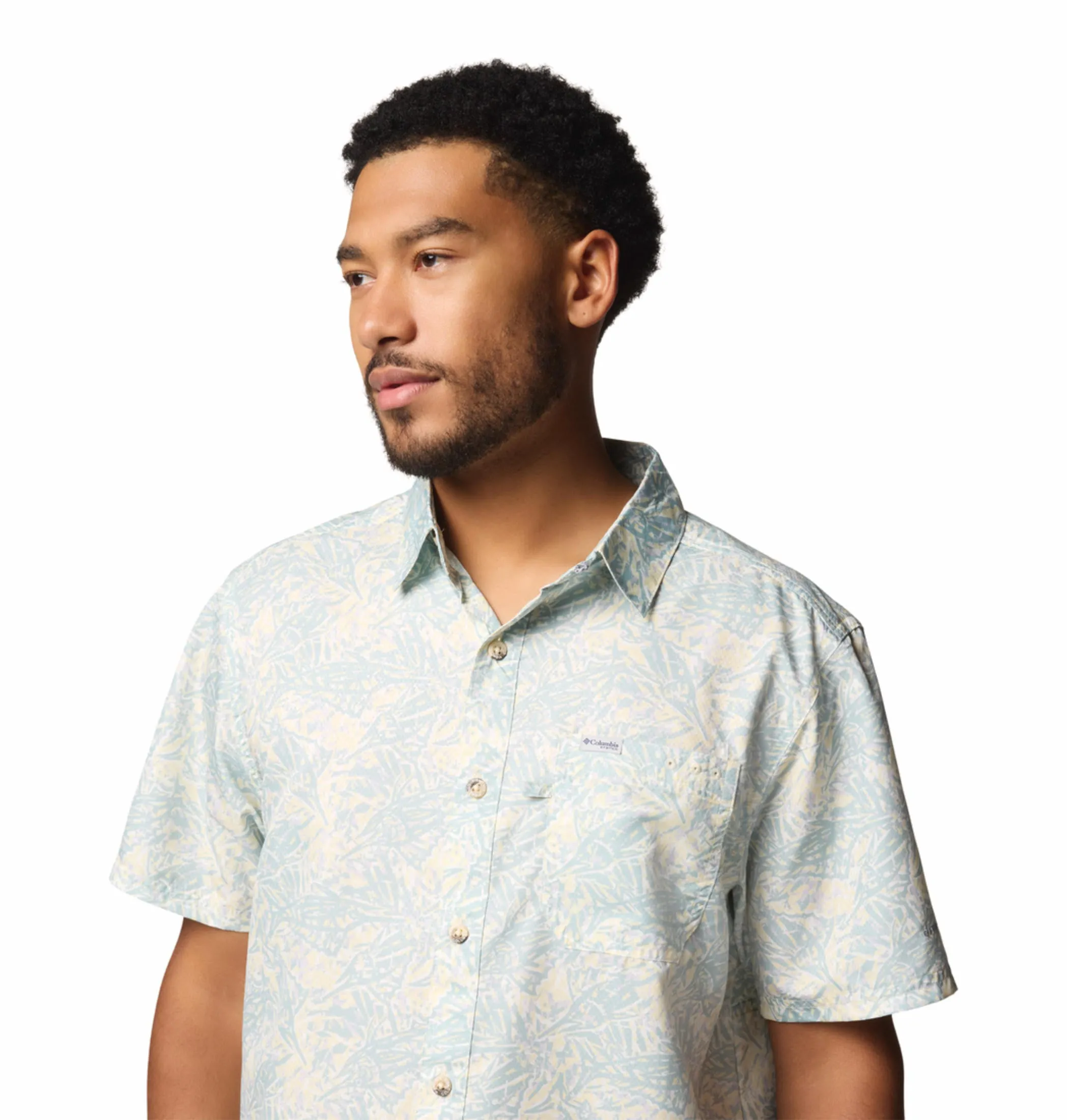 Columbia Men Yellow Omni-Shade Super Slack Tide Camp Short Sleeve Shirt