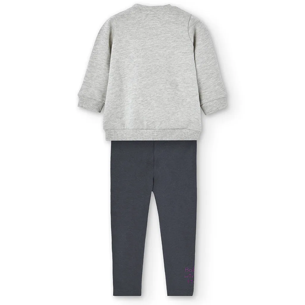 Gray Winter Walk Graphic Outfit