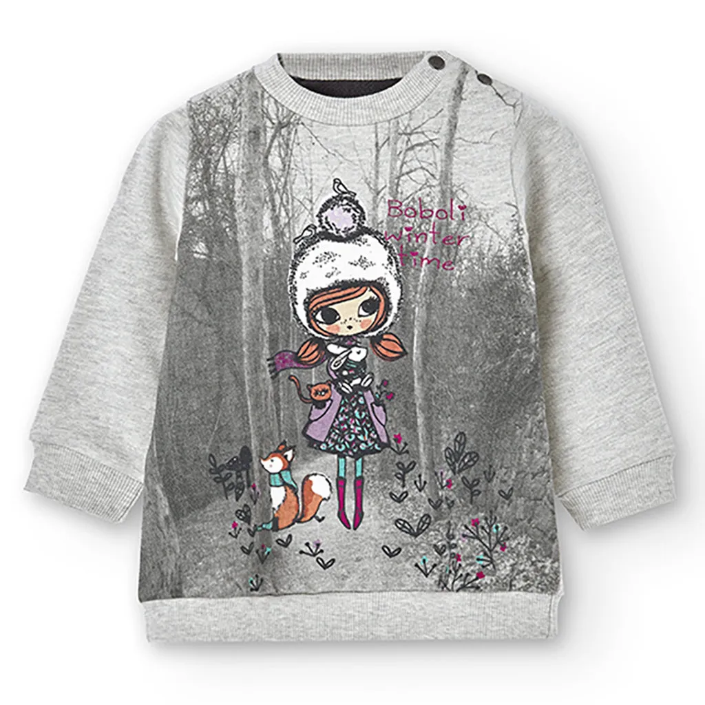 Gray Winter Walk Graphic Outfit
