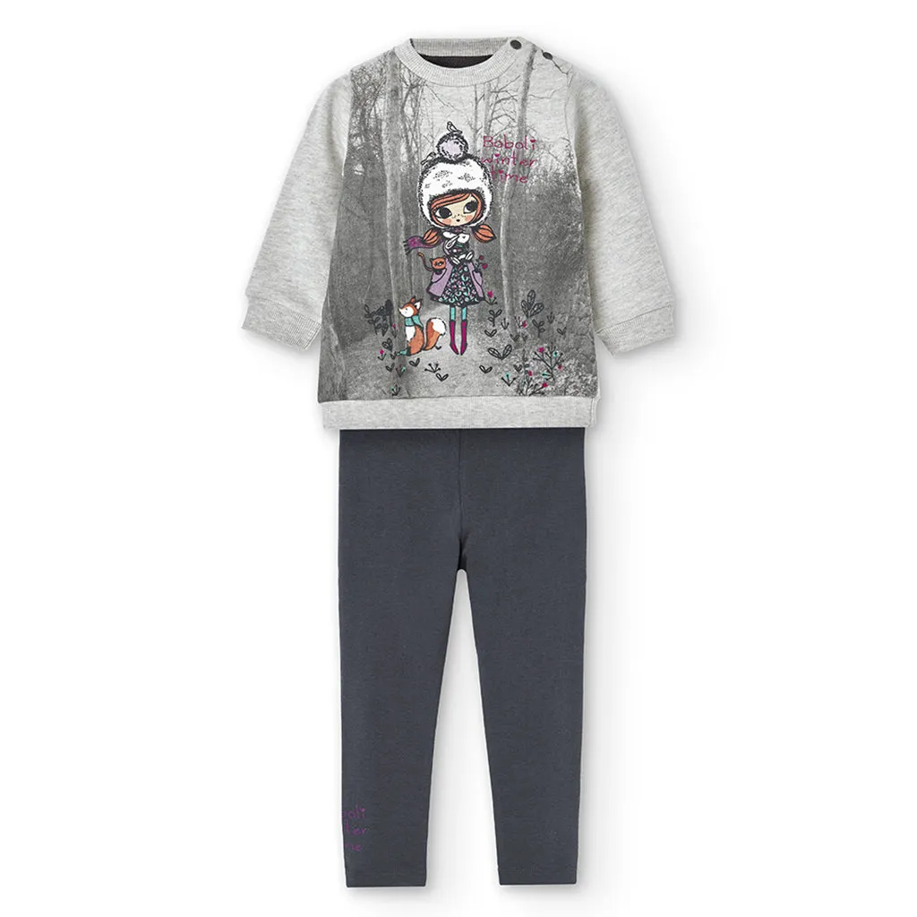Gray Winter Walk Graphic Outfit