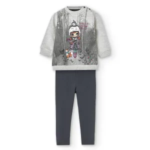 Gray Winter Walk Graphic Outfit