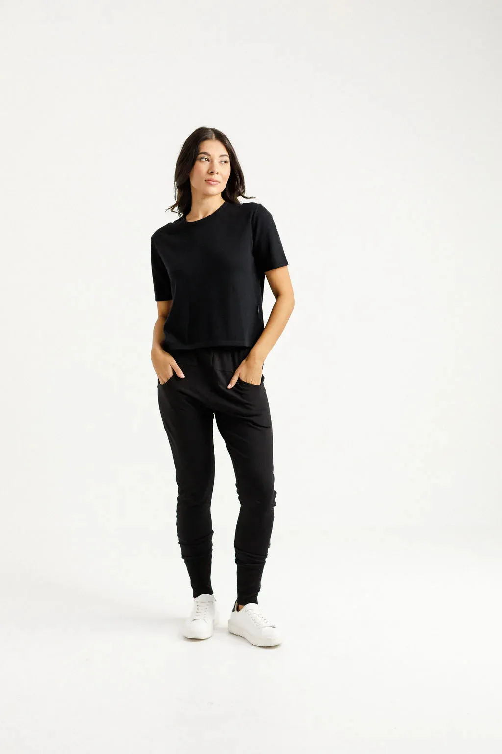 Homelee - Winter Apartment Pants - Lilac Damask X